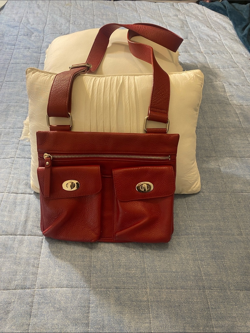 Red Pebbled Leather Danier Crossboddy Bag with Front Pockets
